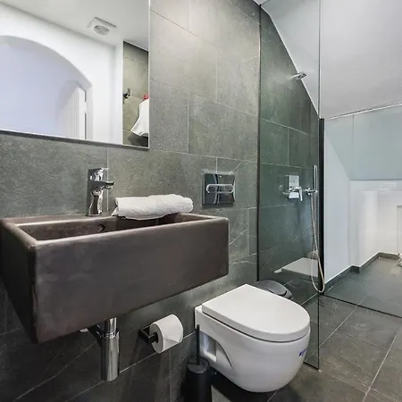 公寓 Carlotta House 波连萨港